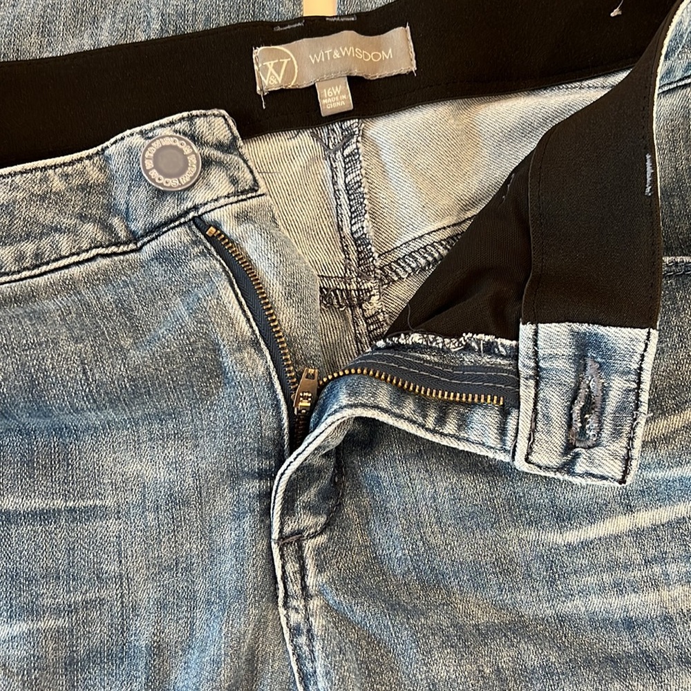 Wit & Wisdom Jeggings - Picture 6 of 6